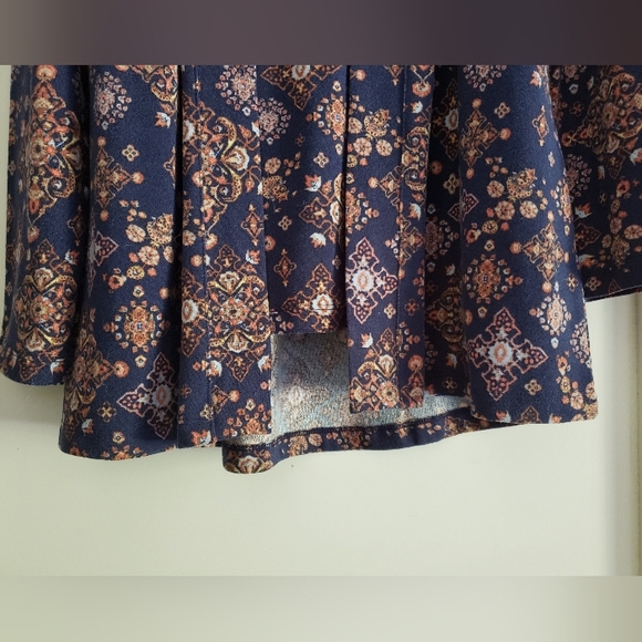 d&co Cardigan and Matching Shell Set, Size M, Not Used - Picture 5 of 8